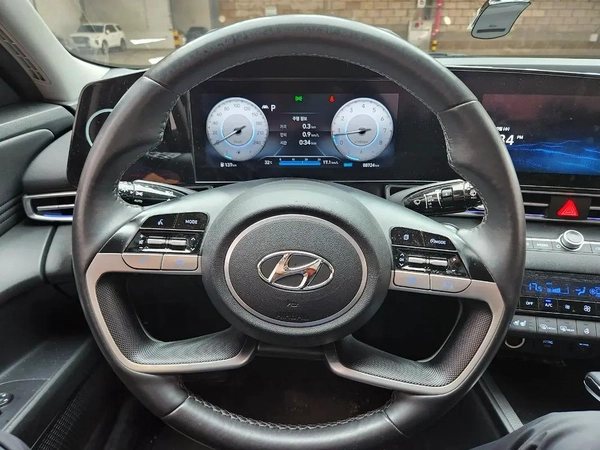 2023 Hyundai Avante - Korean Specs - Like New