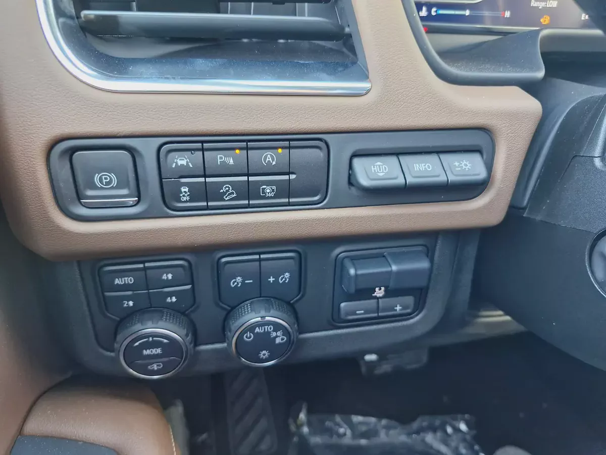 (VAT 5% INCLUDED) CHEVROLET TAHOE HIGH COUNTRY 6.2L V8 PETROL BRAND NEW 0KM-10-10