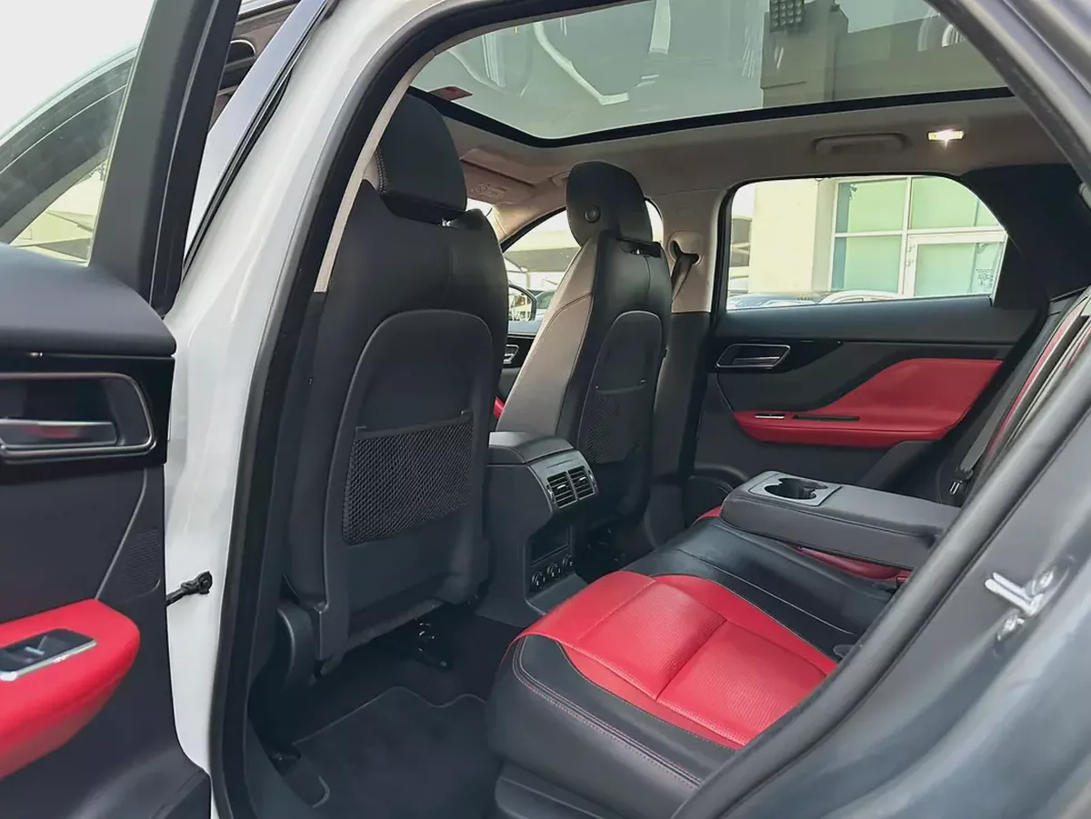 (2019) JAGUAR F PACE //R-SPORT// GCC FULL OPTION -EXCELLENT CONDITION--11-11