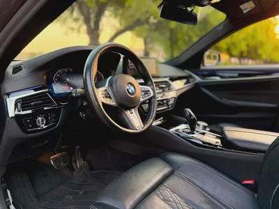 BMW 5-Series 520i 2020 - Korean Specs - Luxury Sedan-9