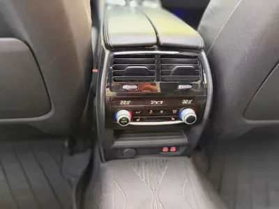 BMW 5-Series 520i 2020 - Korean Specs - Luxury Sedan-16