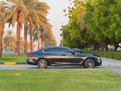 BMW 5-Series 520i 2020 - Korean Specs - Luxury Sedan-8