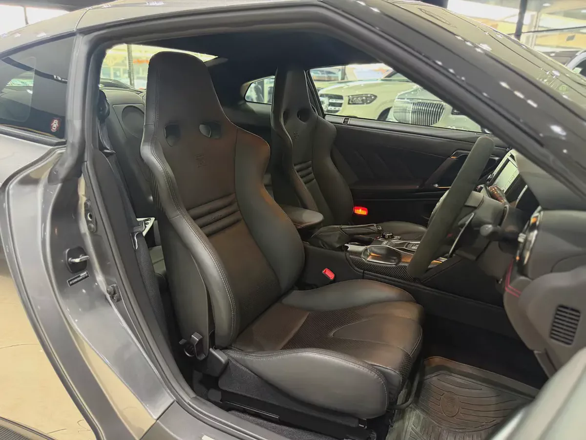 2019 Nissan GT-R Nismo | European Specs | Low Mileage l 1300 Hp-10-10