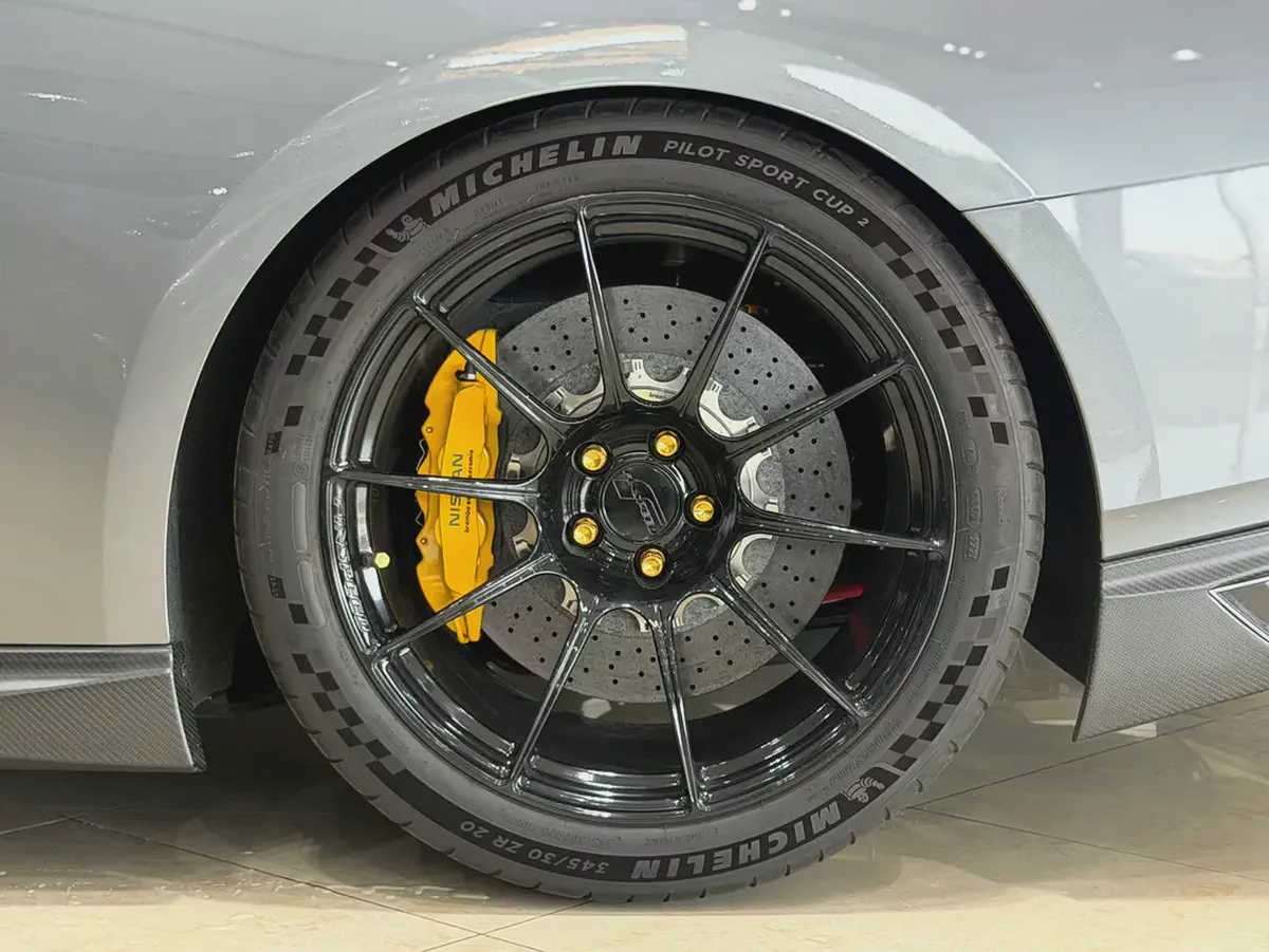 2019 Nissan GT-R Nismo | European Specs | Low Mileage l 1300 Hp-5-5
