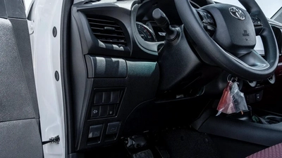 2026 Toyota Hilux SC GLX 2.8L AT Diesel (White-Red)-16