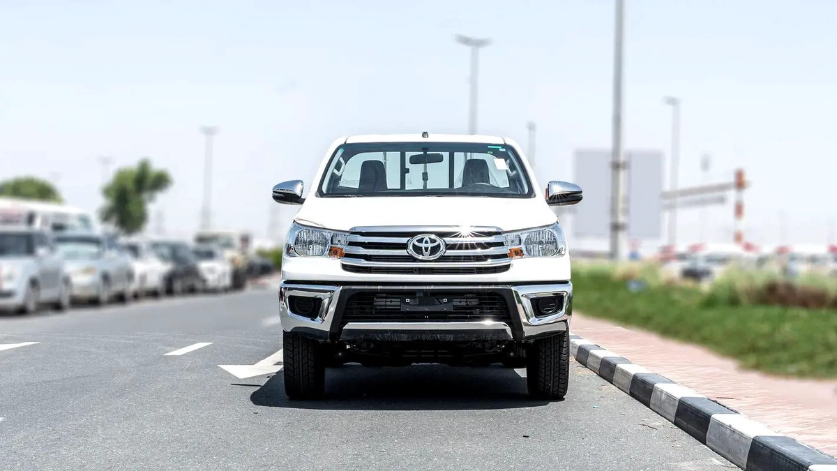 2026 Toyota Hilux SC GLX 2.8L AT Diesel (White-Red)-6-6