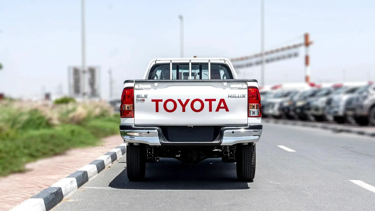 2026 Toyota Hilux SC GLX 2.8L AT Diesel (White-Red)-11-11