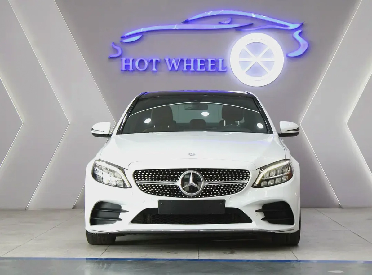 2019 - Mercedes-Benz C200 | GCC-2-2