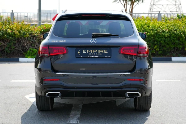 Mercedes-Benz GLC 300 4MATIC 2020 - American Specs