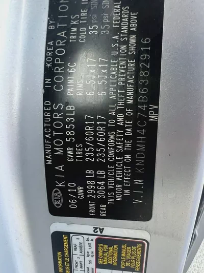 Kia Sedona Limited 2011 - American Specs-5