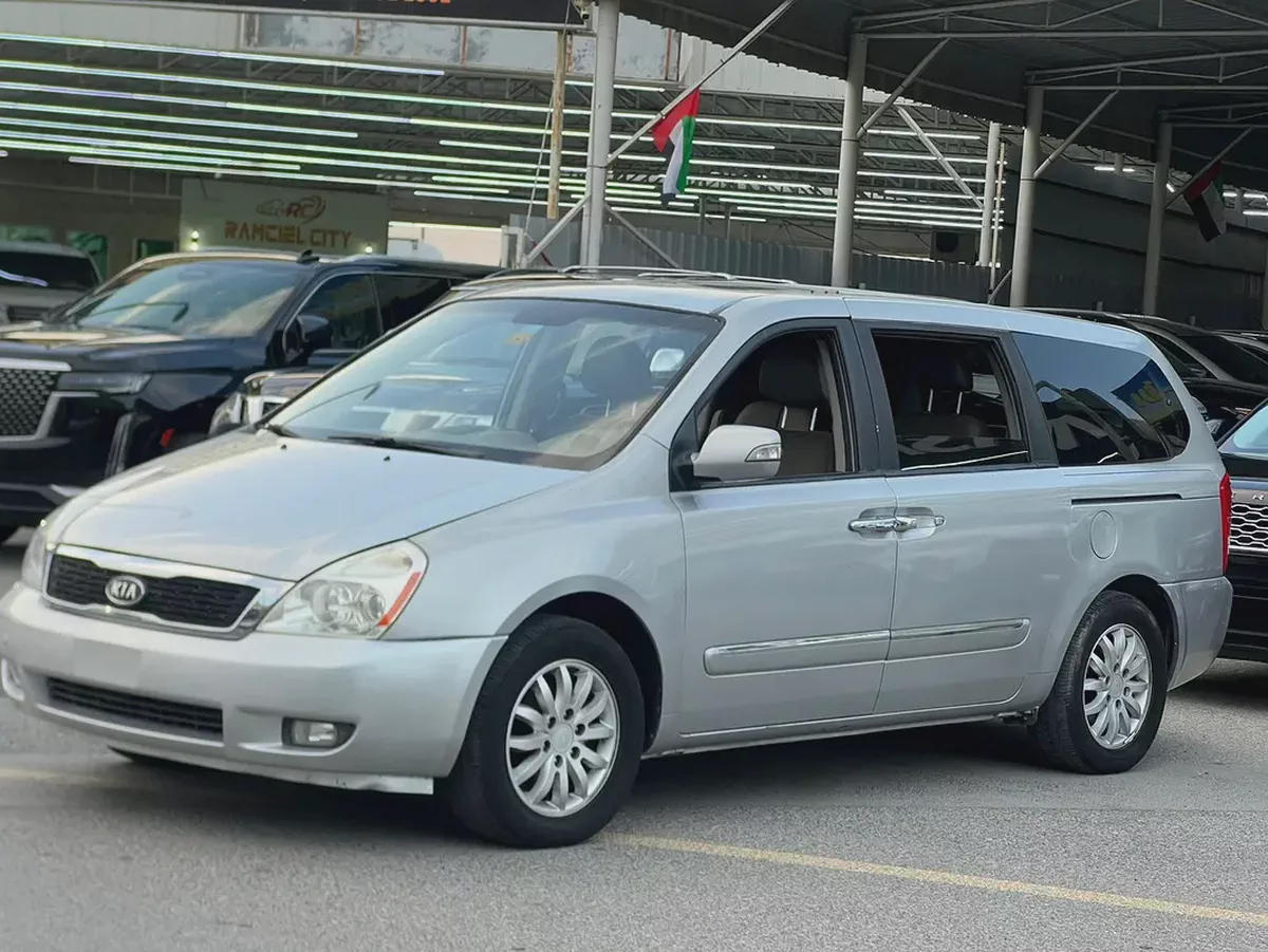 Kia Sedona Limited 2011 - American Specs-2-2