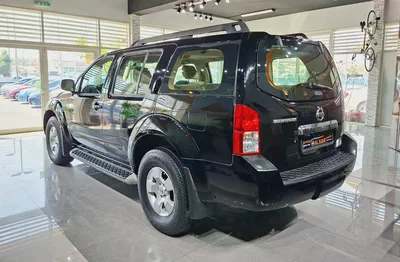 SE 4WD . GCC Specs . Excellent Condition-3