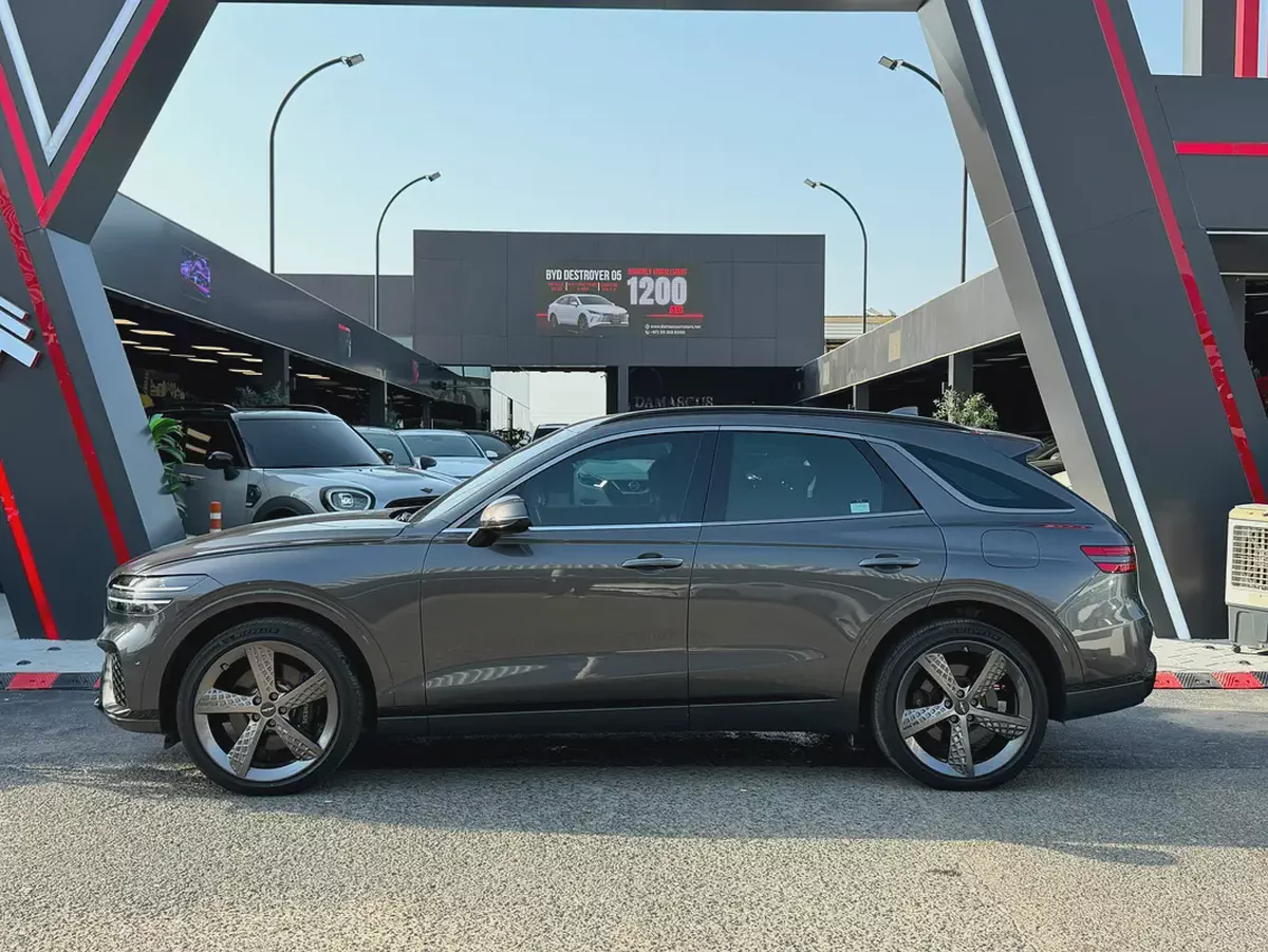 2023 Genesis GV70 2.5T - Korean Specs - Low Mileage - Pristine Condition-3-3