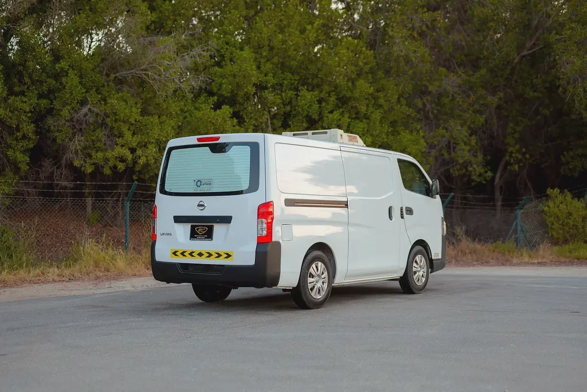 Urvan | Manual | Standard Roof Chiller Van | GCC Specs | Ref#N34539-2-2