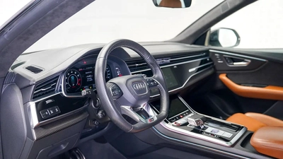Audi RS Q8 4.0 TFSI quattro-8
