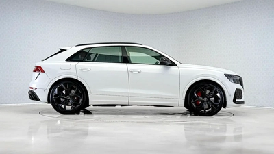 Audi RS Q8 4.0 TFSI quattro-2