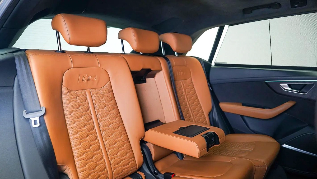 Audi RS Q8 4.0 TFSI quattro-5-5