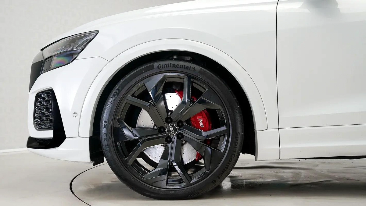 Audi RS Q8 4.0 TFSI quattro-4-4