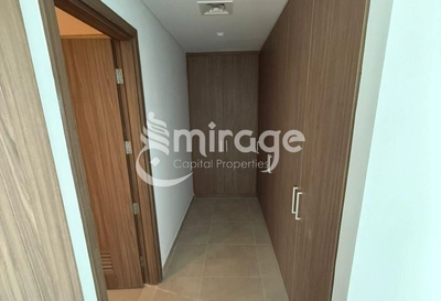 Spacious 3BR Duplex | Premium Location-4