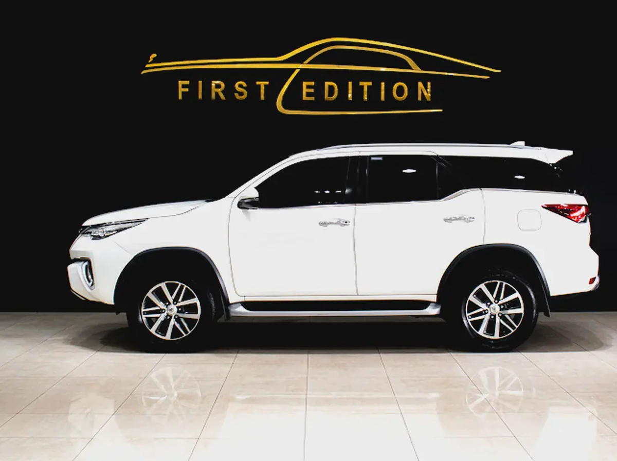 2019 ll Toyota fortuner ll VXR - V6 ll Gcc ll Full Option ll Single Owner-6-6