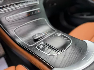 For sale Mercedes-Benz GLC 300 I (X253) Facelift, 2.0 l, 2021 in UAE, Sharjah-5