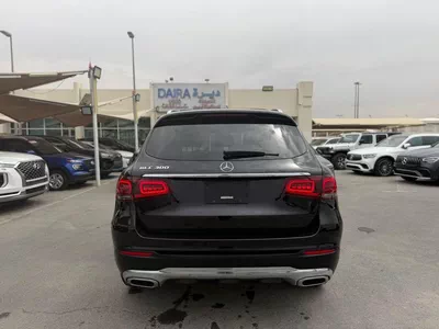 For sale Mercedes-Benz GLC 300 I (X253) Facelift, 2.0 l, 2021 in UAE, Sharjah-13