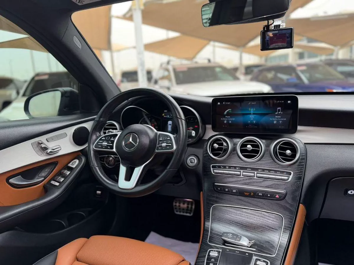 For sale Mercedes-Benz GLC 300 I (X253) Facelift, 2.0 l, 2021 in UAE, Sharjah-7-7