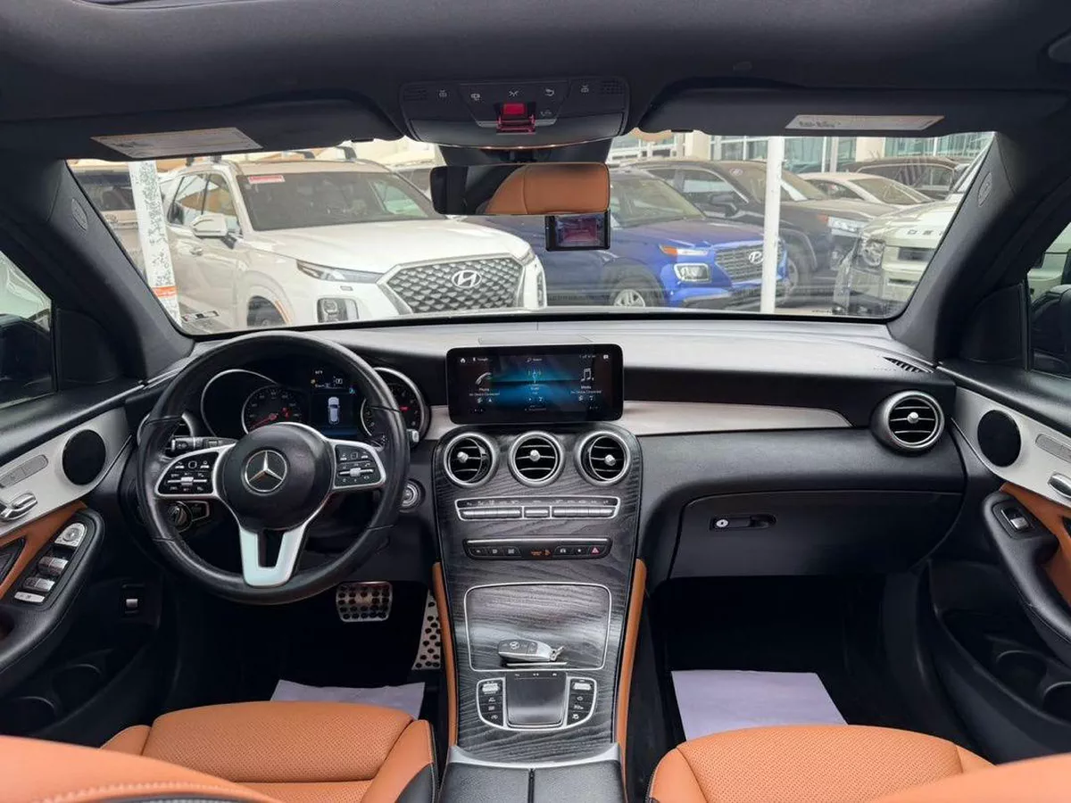 For sale Mercedes-Benz GLC 300 I (X253) Facelift, 2.0 l, 2021 in UAE, Sharjah-8-8