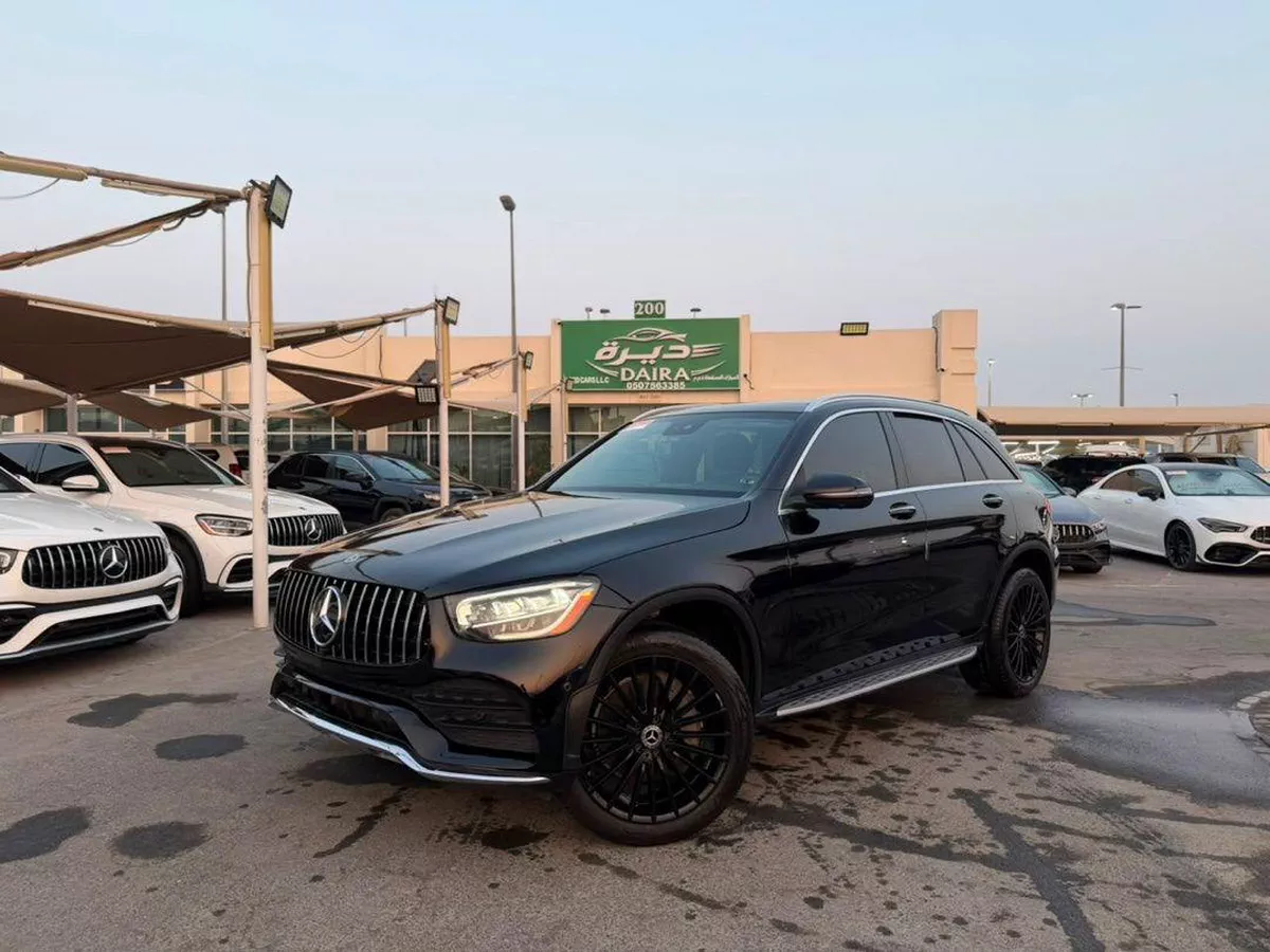 For sale Mercedes-Benz GLC 300 I (X253) Facelift, 2.0 l, 2021 in UAE, Sharjah