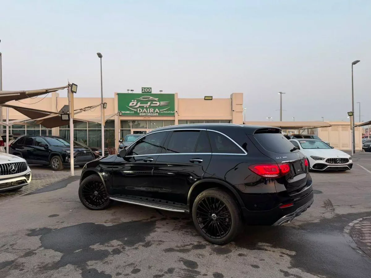 For sale Mercedes-Benz GLC 300 I (X253) Facelift, 2.0 l, 2021 in UAE, Sharjah-4-4