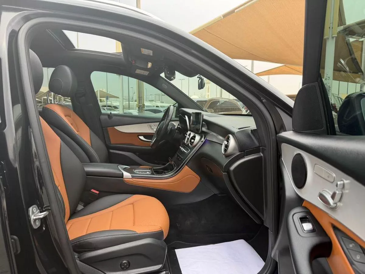 For sale Mercedes-Benz GLC 300 I (X253) Facelift, 2.0 l, 2021 in UAE, Sharjah-14-14