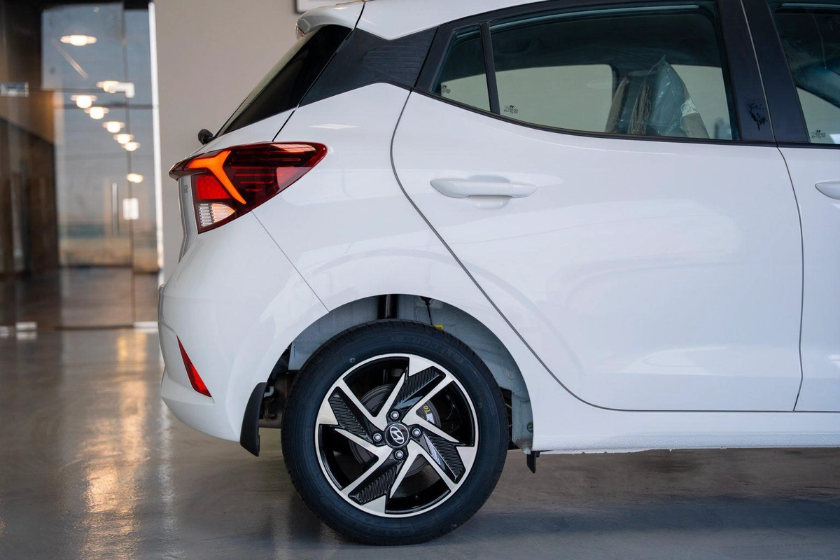 HYUNDAI GRAND i10 MODEL 2026 GCC SPECS-11-11