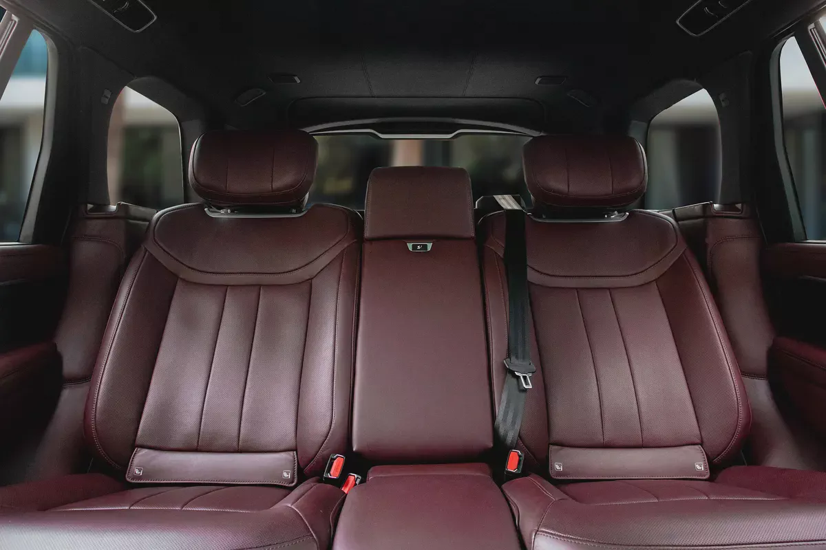 9,792 P.M | 0% Downpayment | Autobiography P530 V8!-11-11