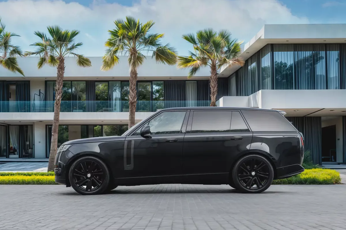 9,792 P.M | 0% Downpayment | Autobiography P530 V8!-1-1