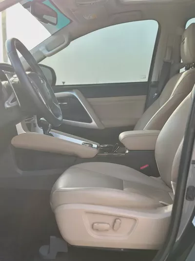 Mitsubishi Montero Sport Signature GLX 2023 GCC Specs-9