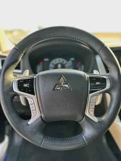 Mitsubishi Montero Sport Signature GLX 2023 GCC Specs-6