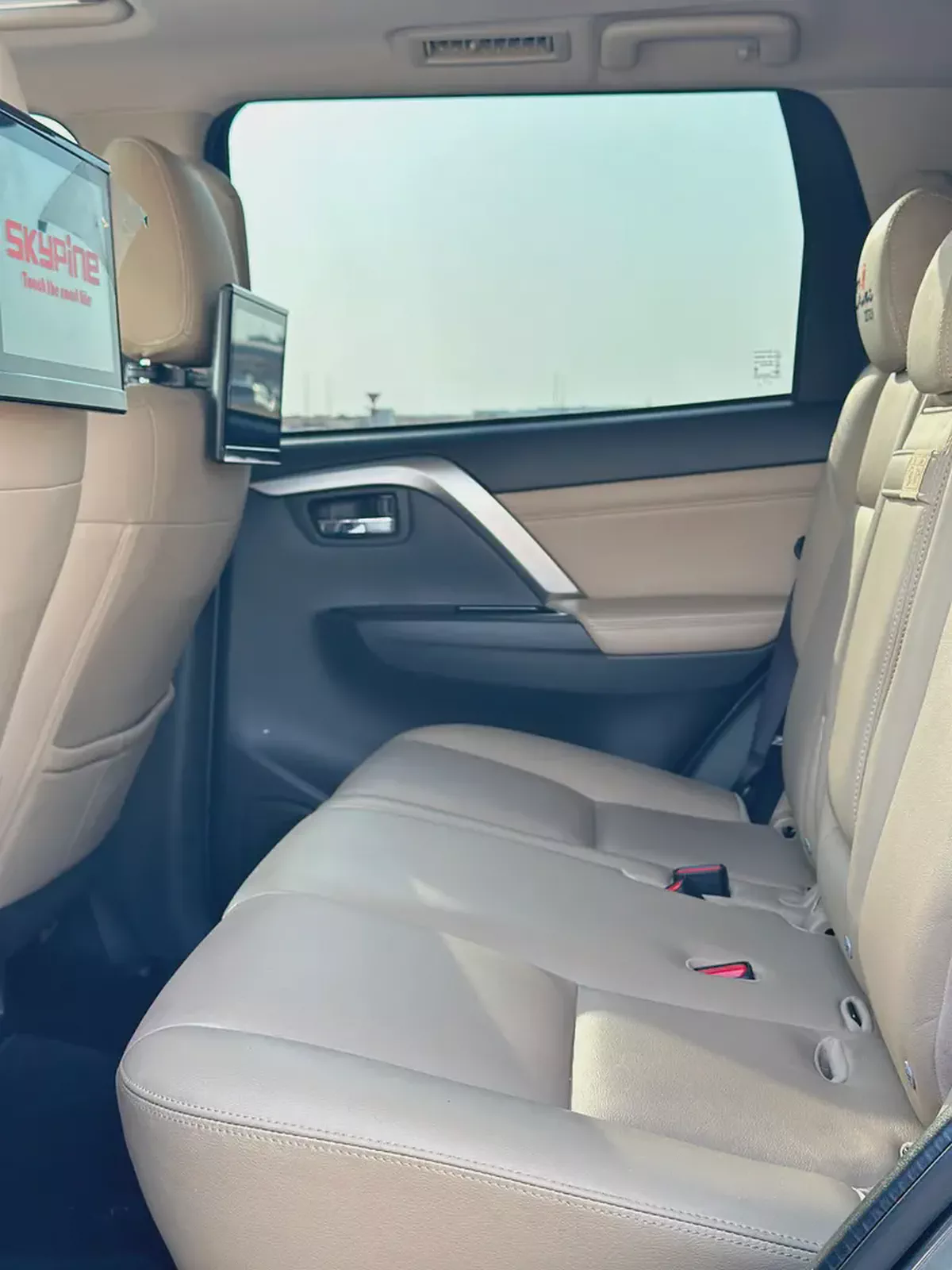 Mitsubishi Montero Sport Signature GLX 2023 GCC Specs-13-13
