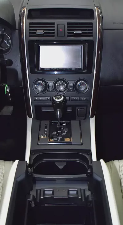 EXCELLENT DEAL for our Mazda CX-9 AWD ( 2014 Model ) in Silver Color GCC Specs-14