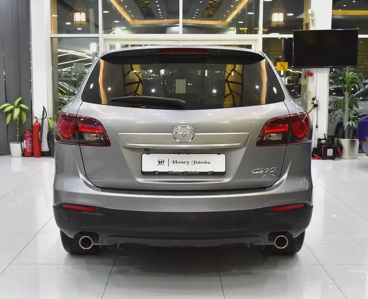 EXCELLENT DEAL for our Mazda CX-9 AWD ( 2014 Model ) in Silver Color GCC Specs-4-4