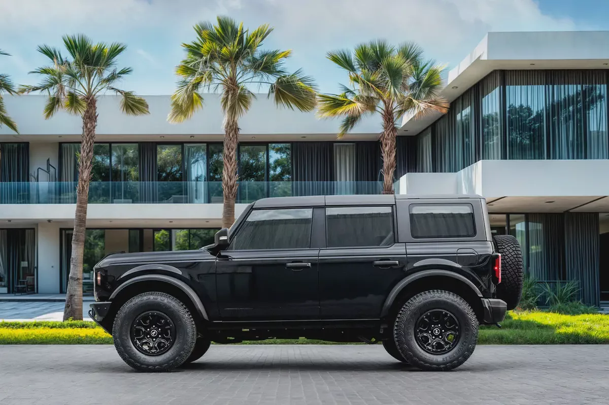 4,309 P.M |  Bronco Wildtrak 2.7L | 0% Downpayment | IMMACULATE!-1-1