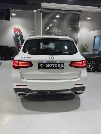 Mercedes-Benz GLC 250 4MATIC | 2018 | GCC | Full Option | Full service History | Monthly: 2,800 AED-3