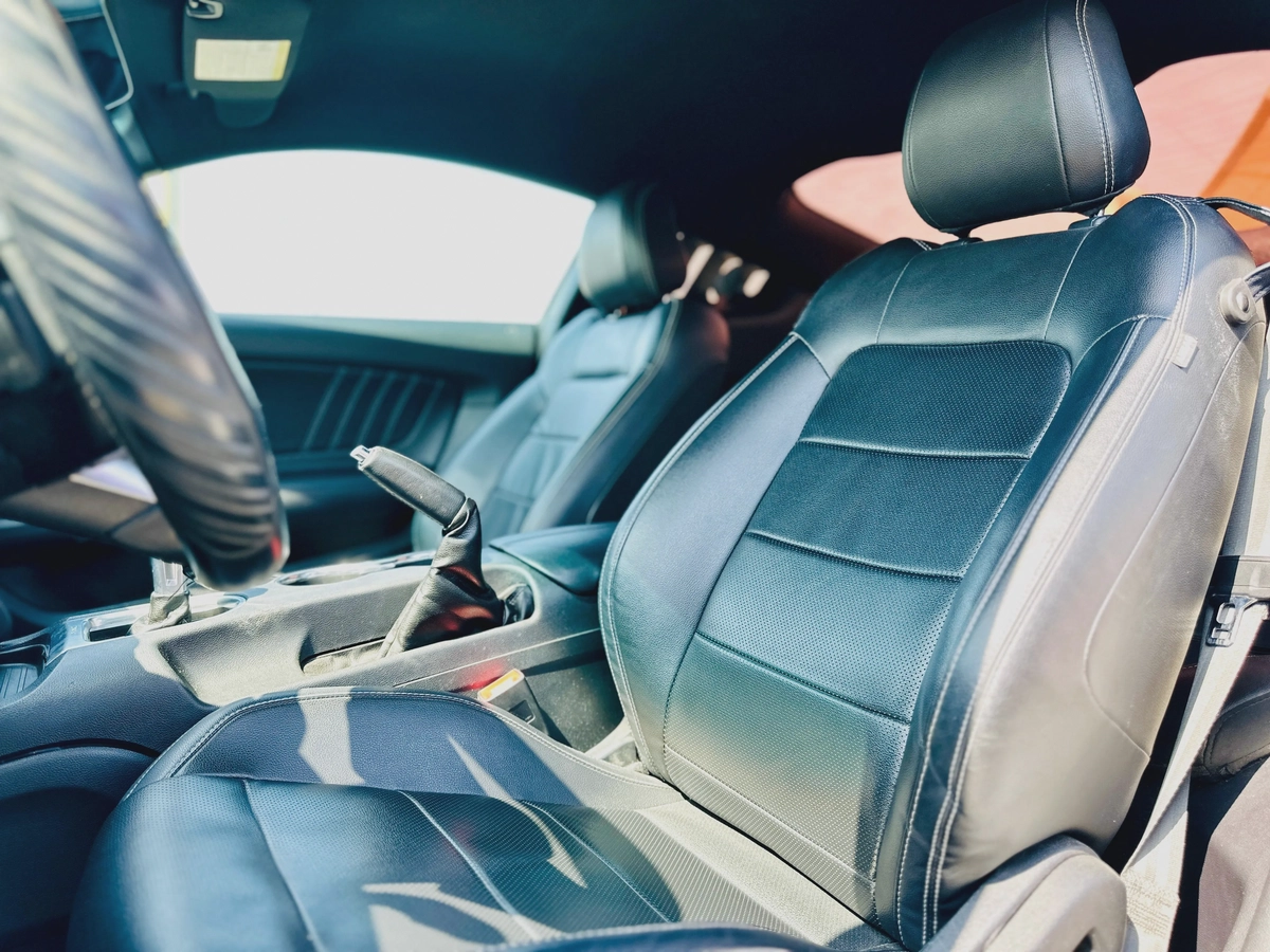 2021 Ford Mustang Ecoboost-10-10
