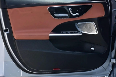 C300 LUXURY LOADED 2023 | SILVER-7
