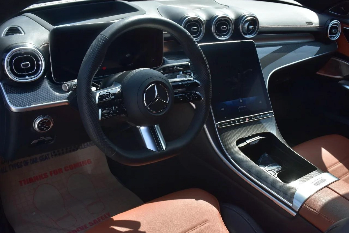 C300 LUXURY LOADED 2023 | SILVER-10-10