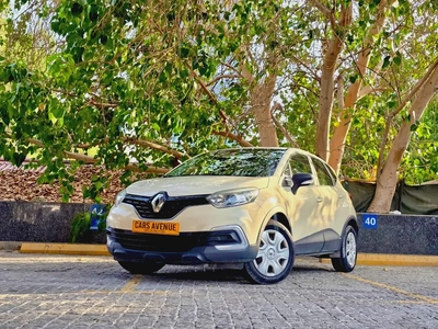 2019 Renault Captur LE | GCC Specs | Compact SUV-0