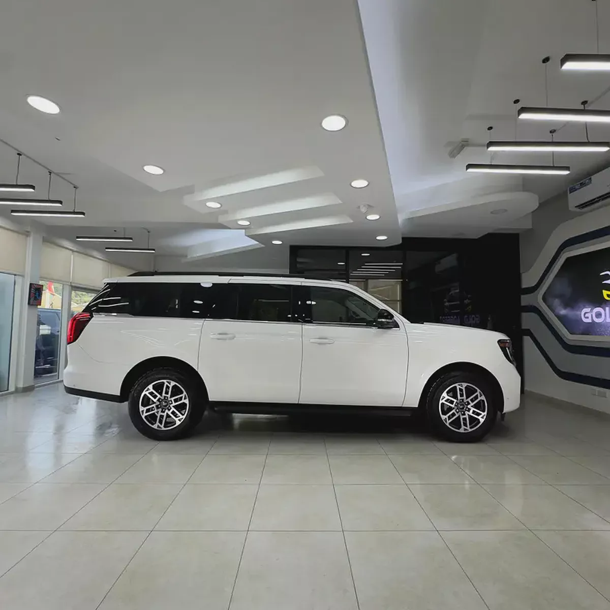2025 Ford Expedition ACTIVE XL-2-2