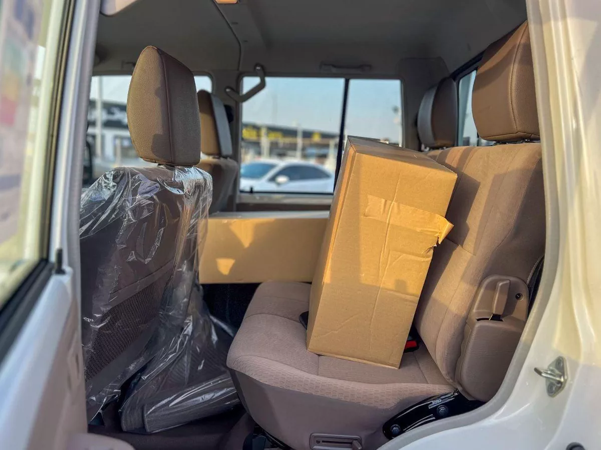 Toyota Land Cruiser Pick Up EXPORT ONLY - LC 79 2.8L Double Cabin M/T-13-0