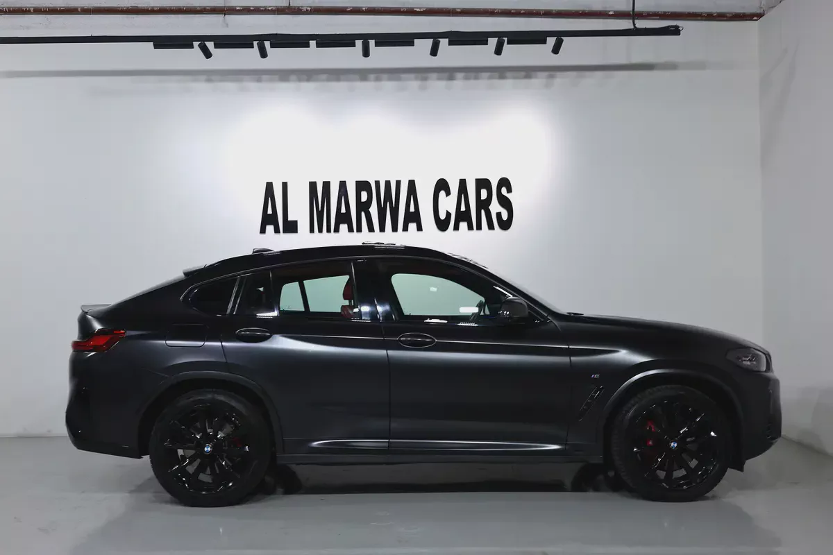 2022 BMW X4 M40i GCC Specs-Under warranty & service-PRISTONE CONDITION-8-8
