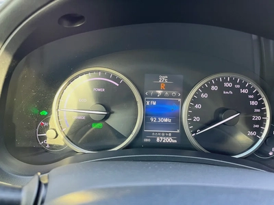 LEXUS NX300h-12