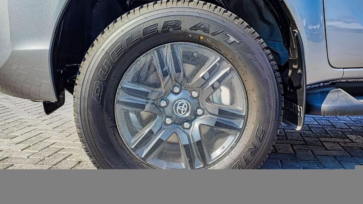 Toyota Hilux SGLX HILUX 2.4L FOLL OPTION DIESEL-15-0